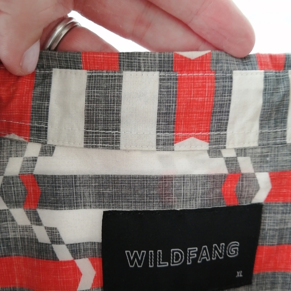 Wildfang Woman's Essential Short Sleeve Button Up Red Gray White Geometric XL - Picture 12 of 16
